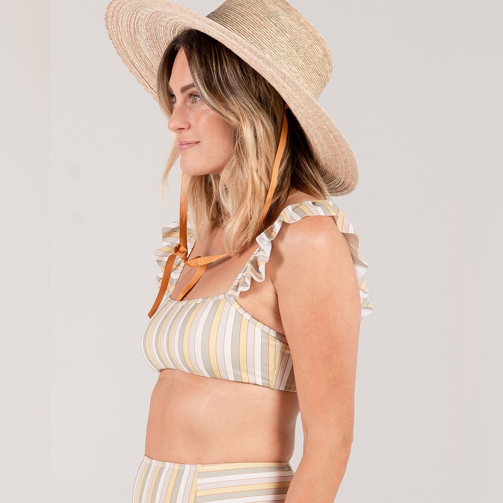 Rylee + Cru Women's Stripe Ruffle Sleeve Bikini - Carnival